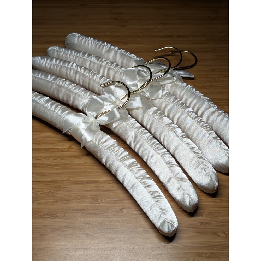 Lot Of 5 Vintage Clothing Hangers Satin Padded White Bow Cottage Core Boudoir